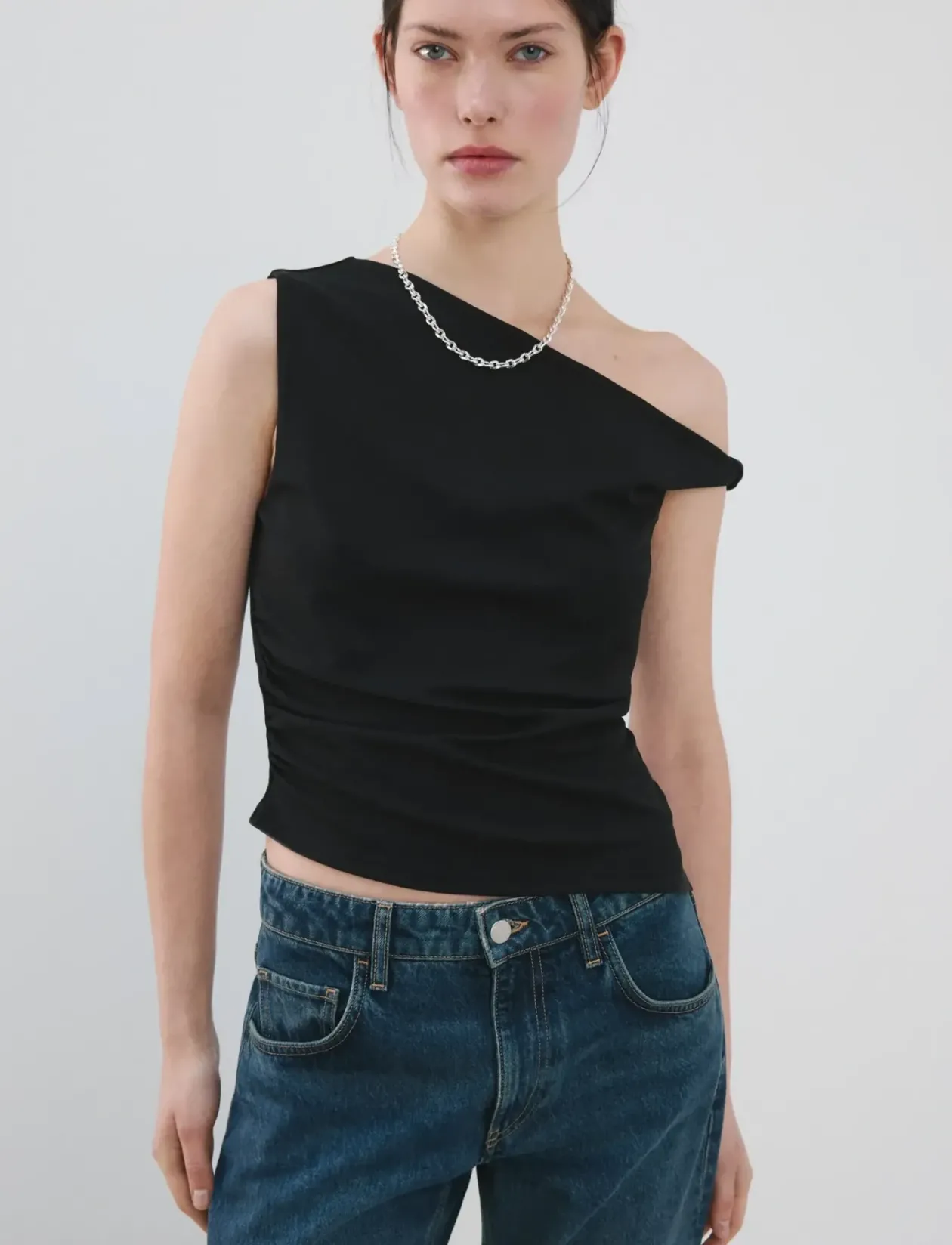 Asymmetrical fitted top - Ærmeløse toppe