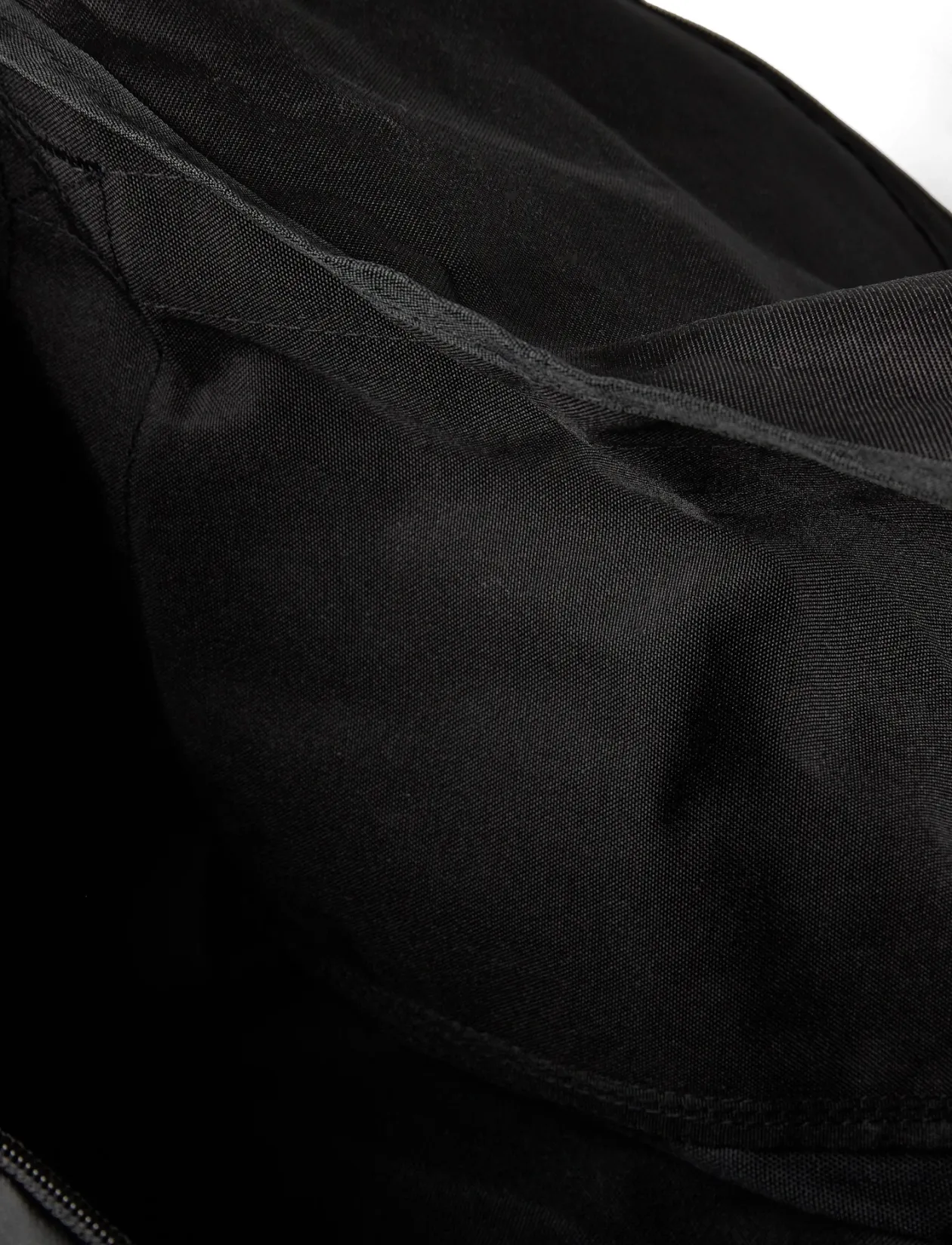 BORG DUFFLE BAG 35L - Sportstasker