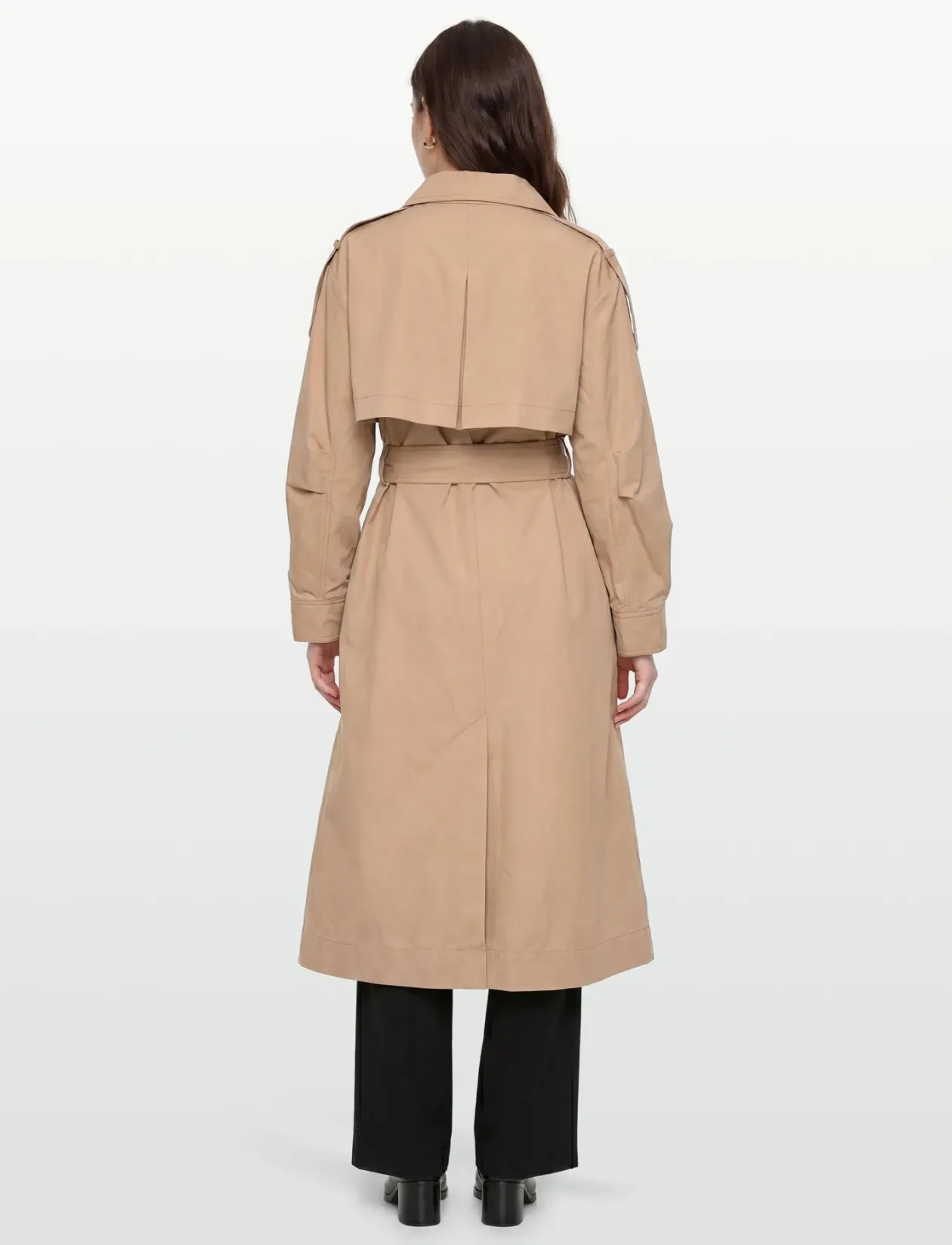 C_Clarina - Trenchcoats