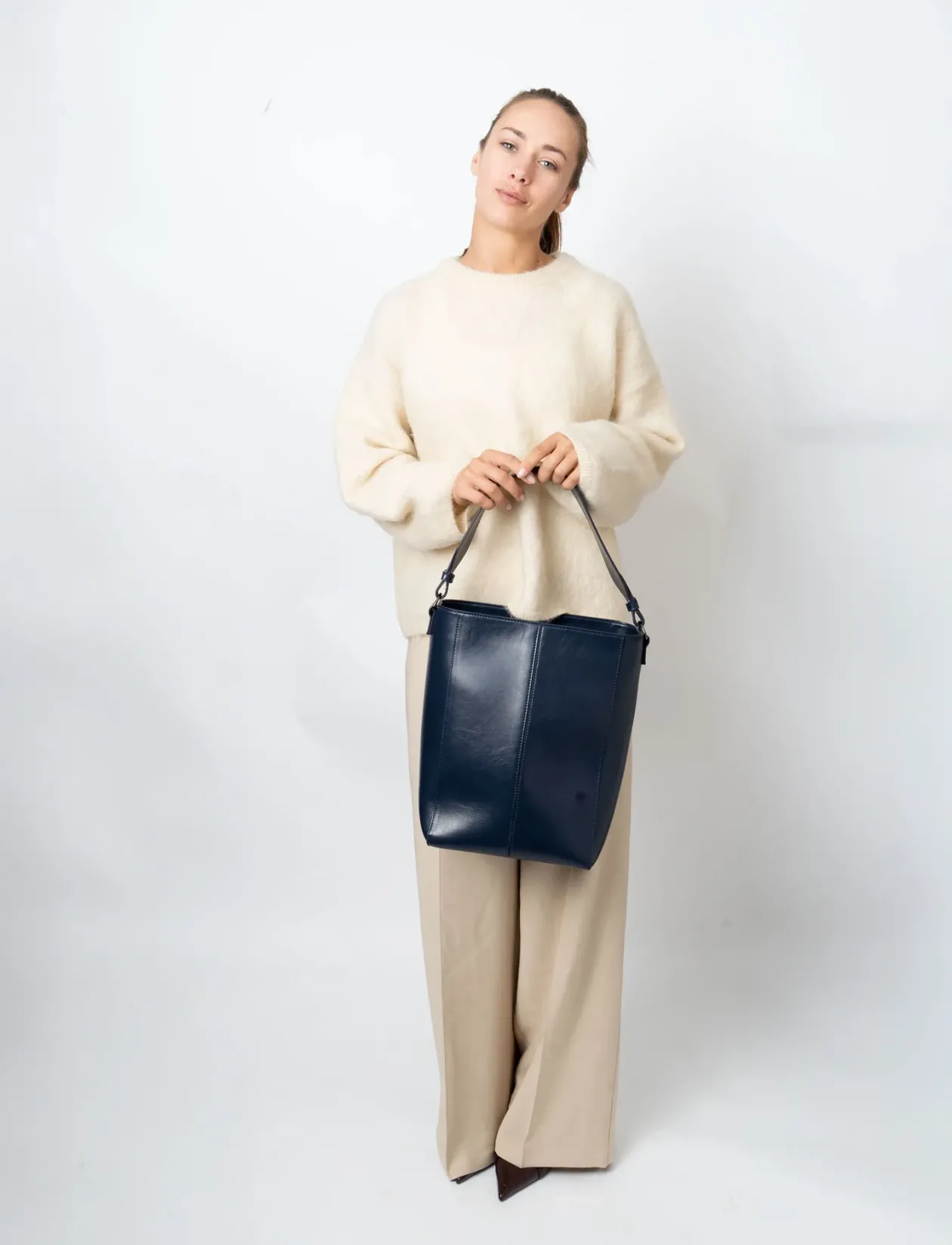 CASSET GLOSSY STRUCTURE - Bucket-tasker