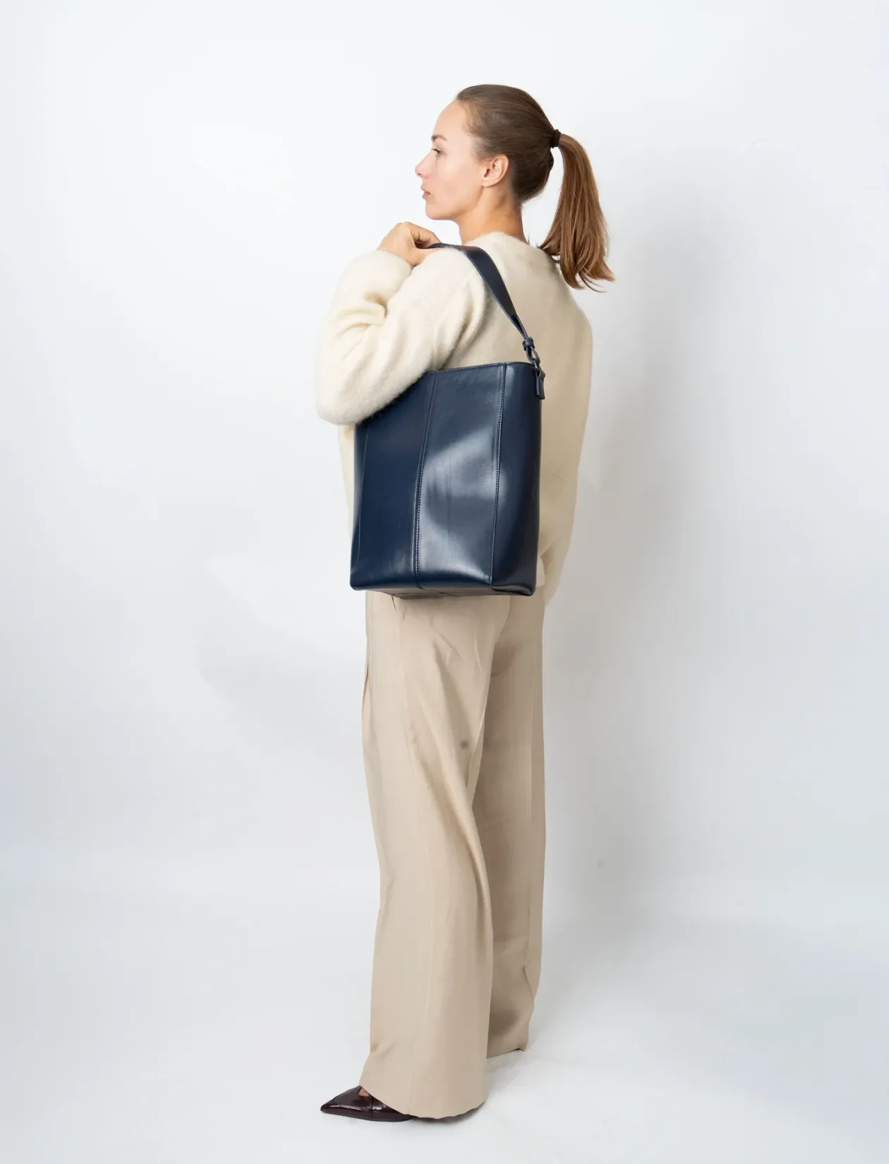 CASSET GLOSSY STRUCTURE - Bucket-tasker
