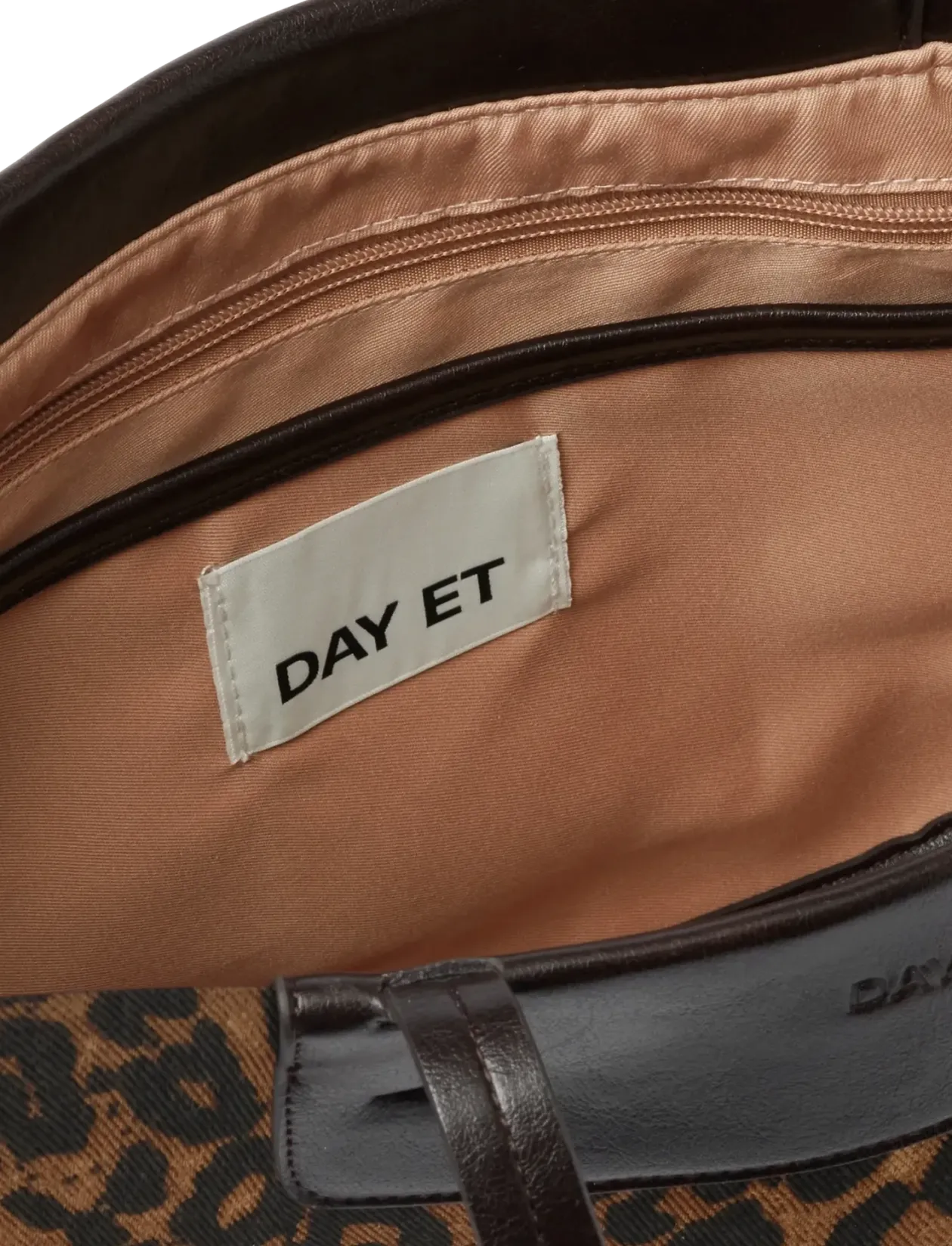 Day Wild Leo Bag - Tote Bags