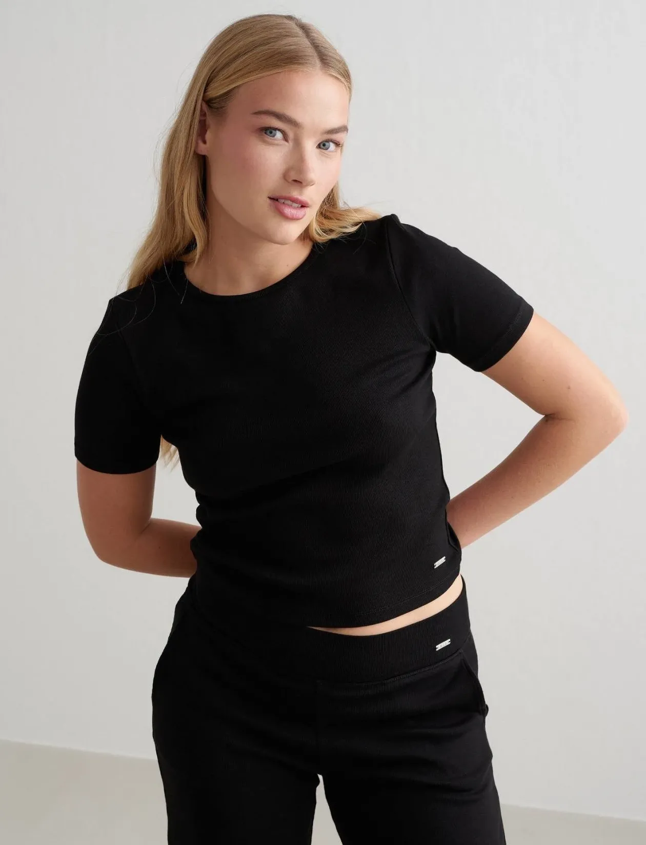 Ease Ribbed Short Sleeve - T-Shirts