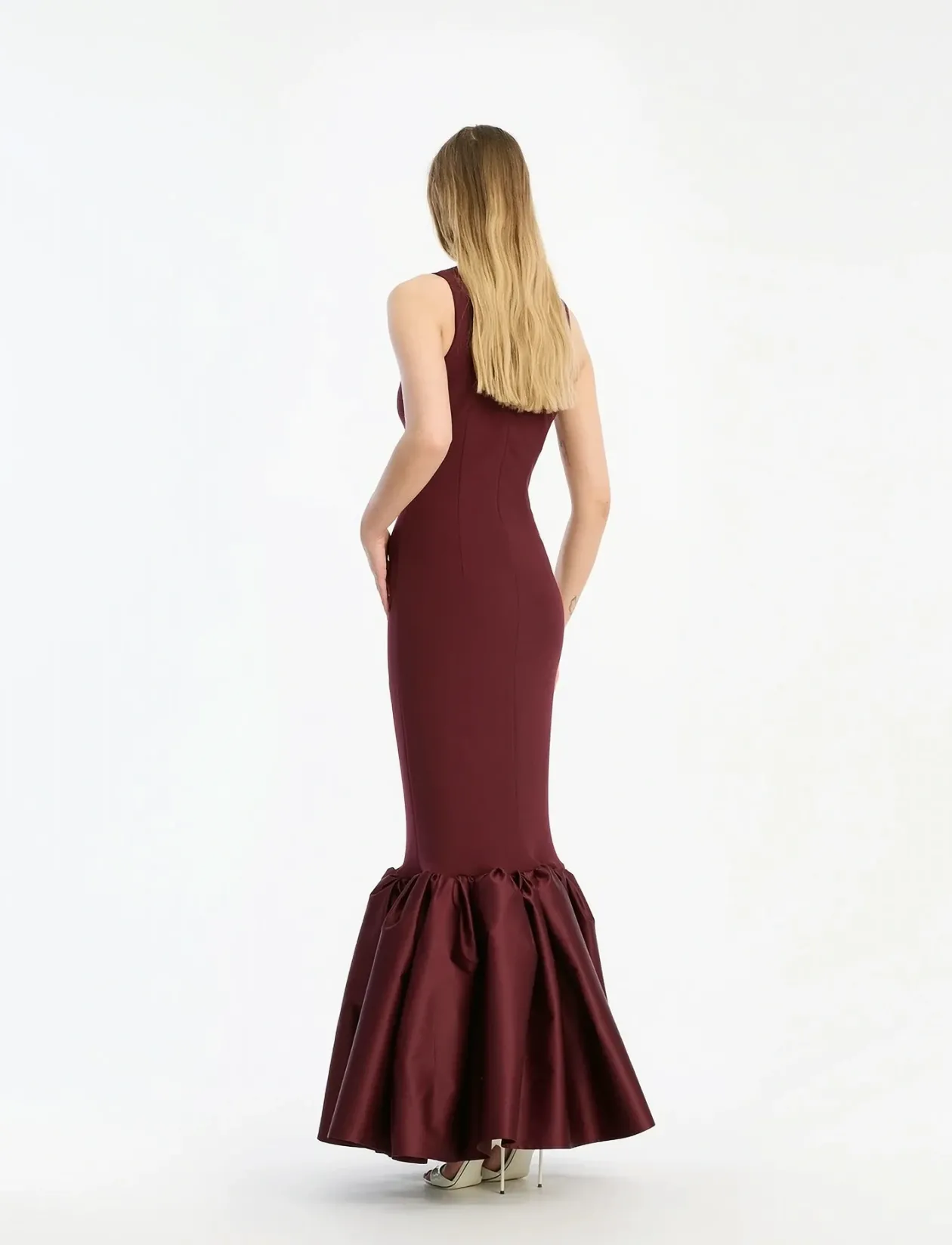 FITTED MAXI DRESS - Maxikjoler