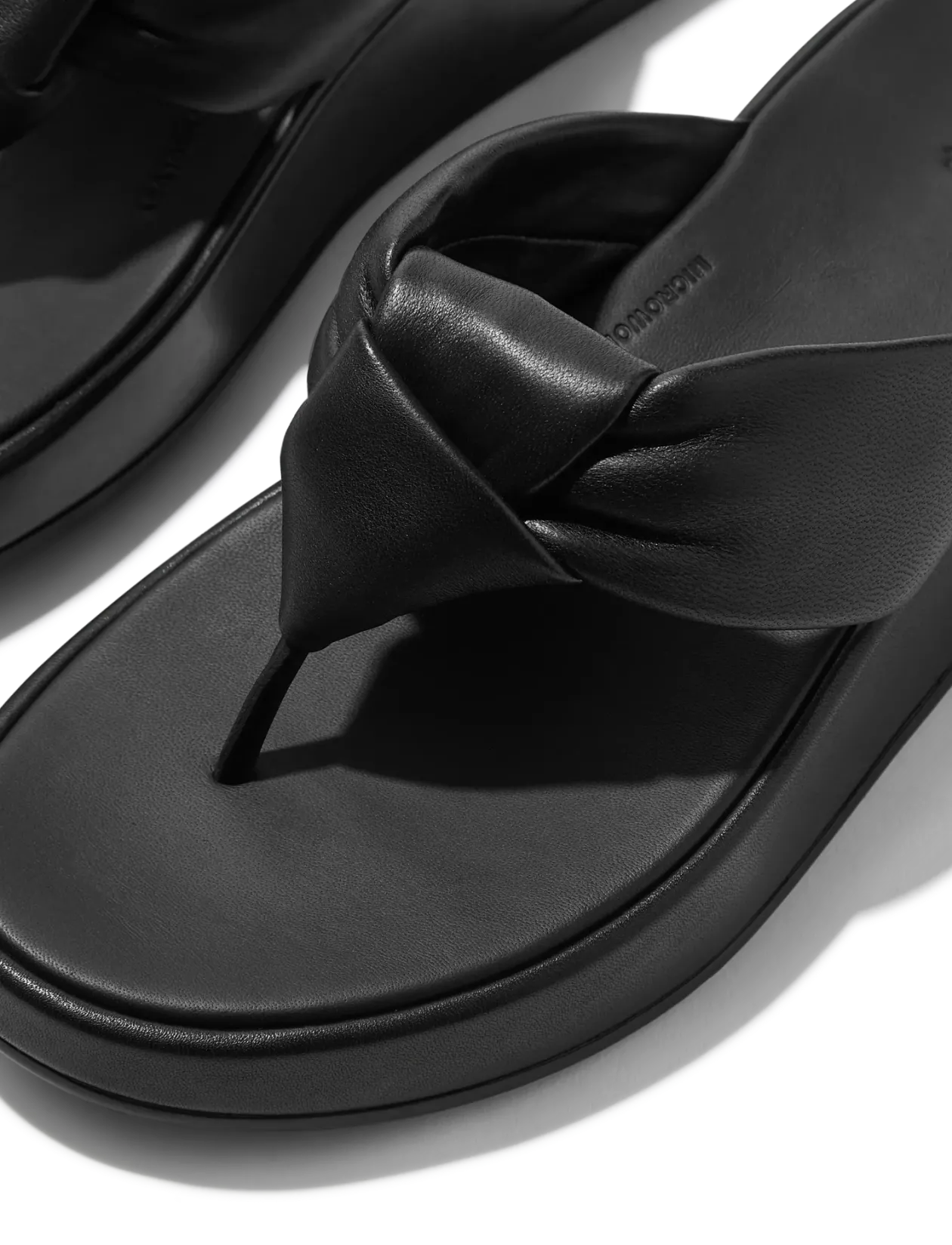 F-MODE KNOT SOFT-LEATHER FLATFORM TOE-POST SANDALS - Platformsandaler