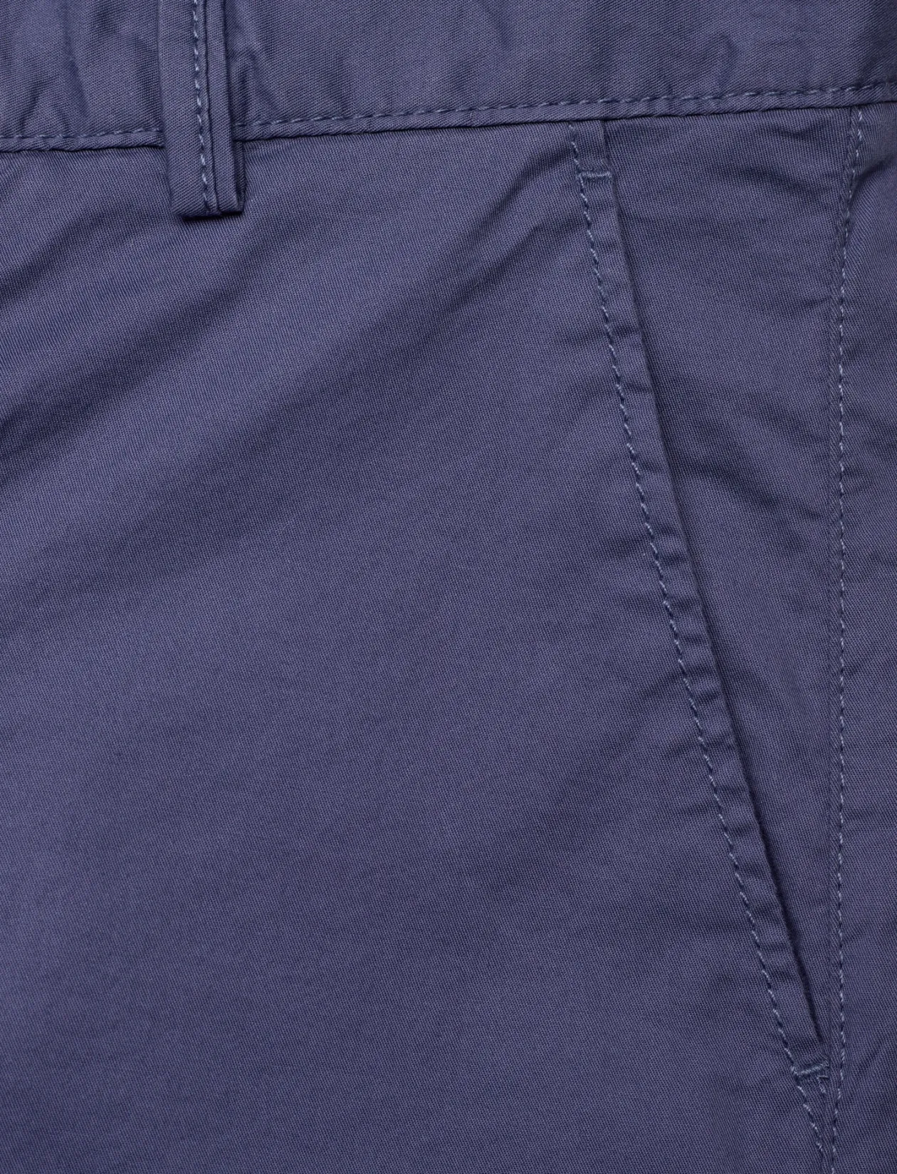 LIGHTWEIGHT CHINO SHORTS - Shorts