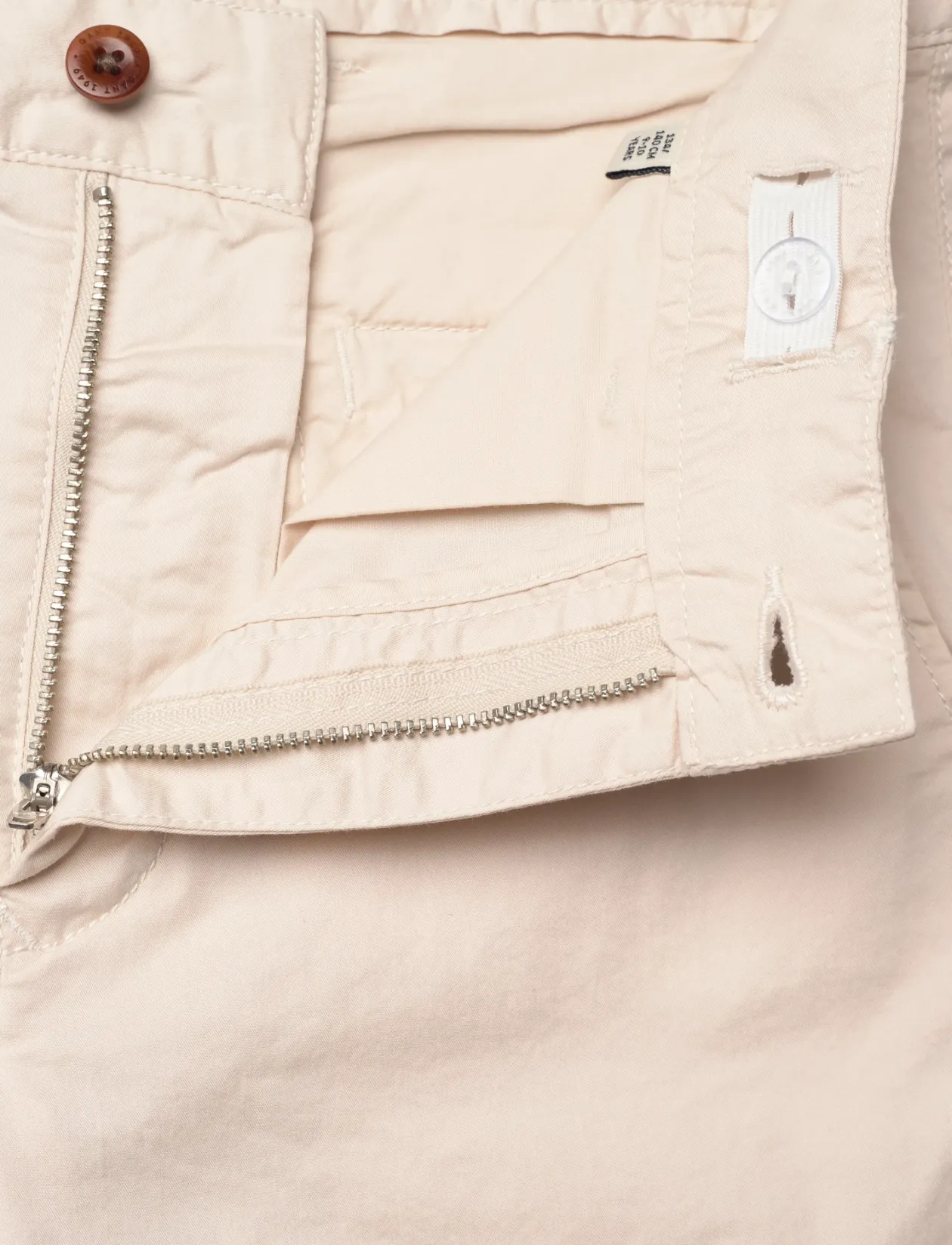 LIGHTWEIGHT CHINO SHORTS - Shorts