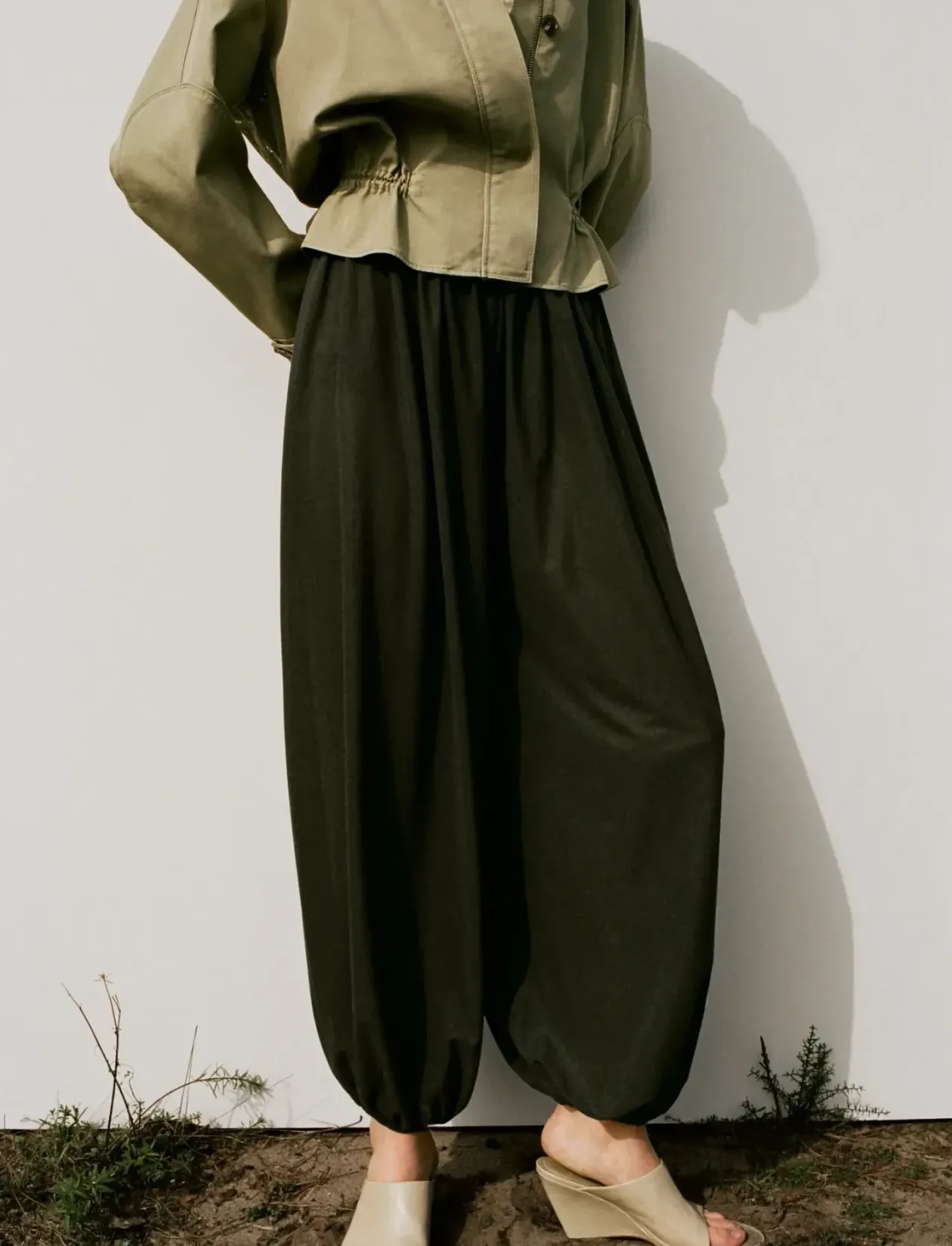 Mid-rise harem pants - Bukser med brede ben