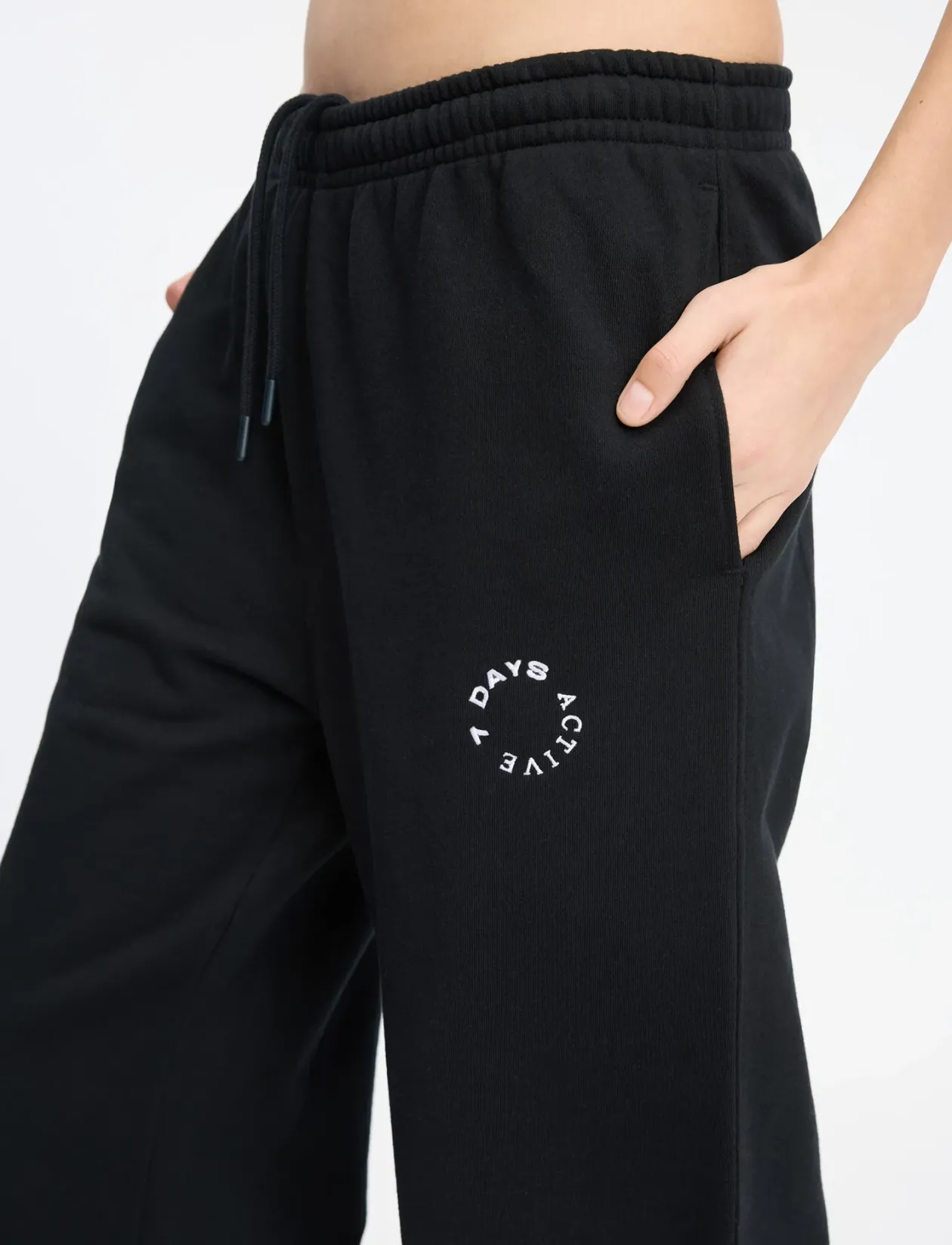 MIND Relaxed Sweatpants - Sweatpants