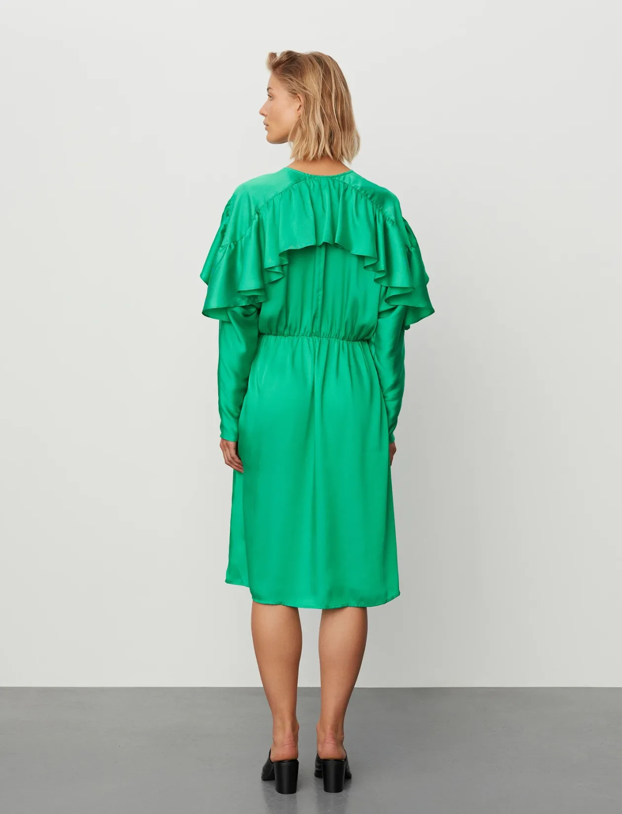 2ND Mavis - Drapy Twill Solid - Midi kjoler