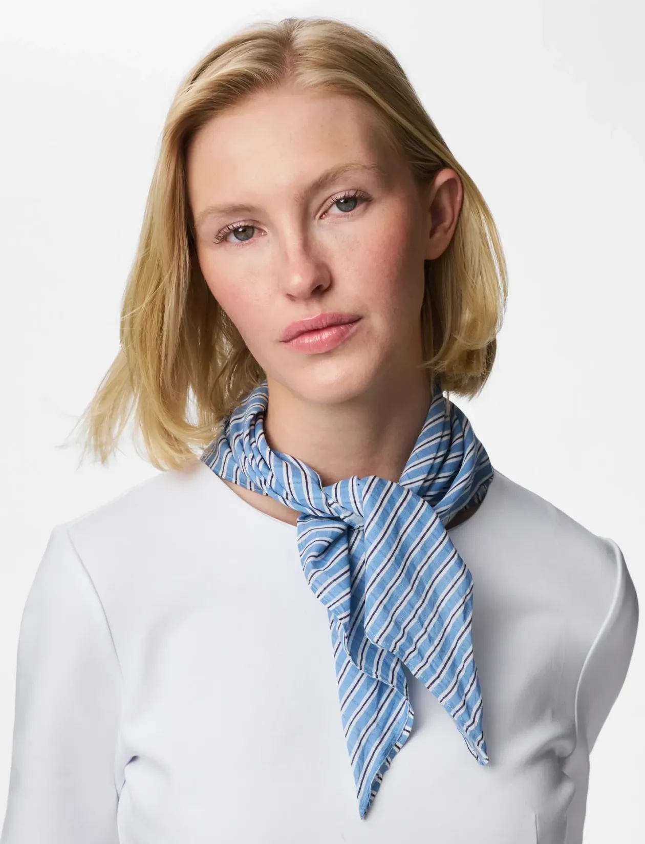PCJOLANDA SQUARE SCARF BC - Tynde tørklæder
