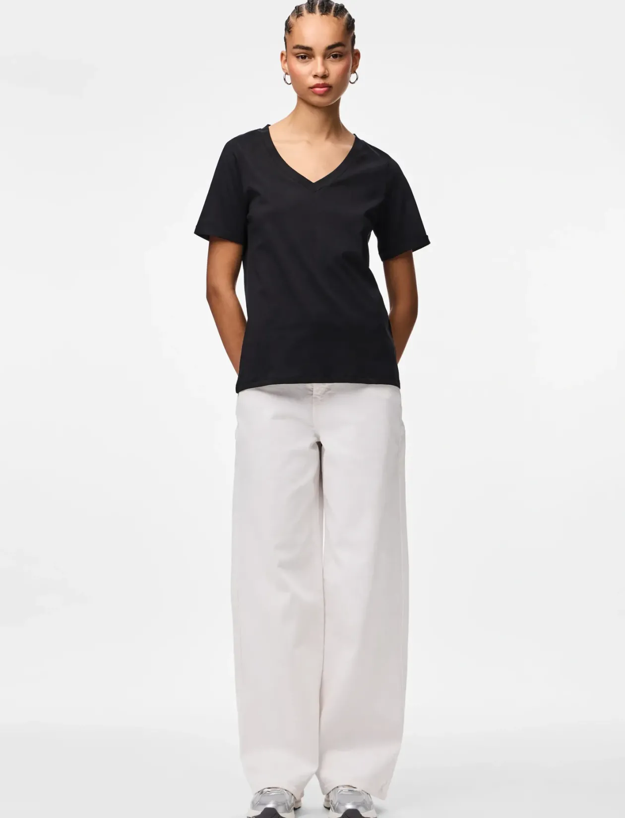 PCRIA SS V-NECK SOLID TEE JRS NOOS BC - T-shirts