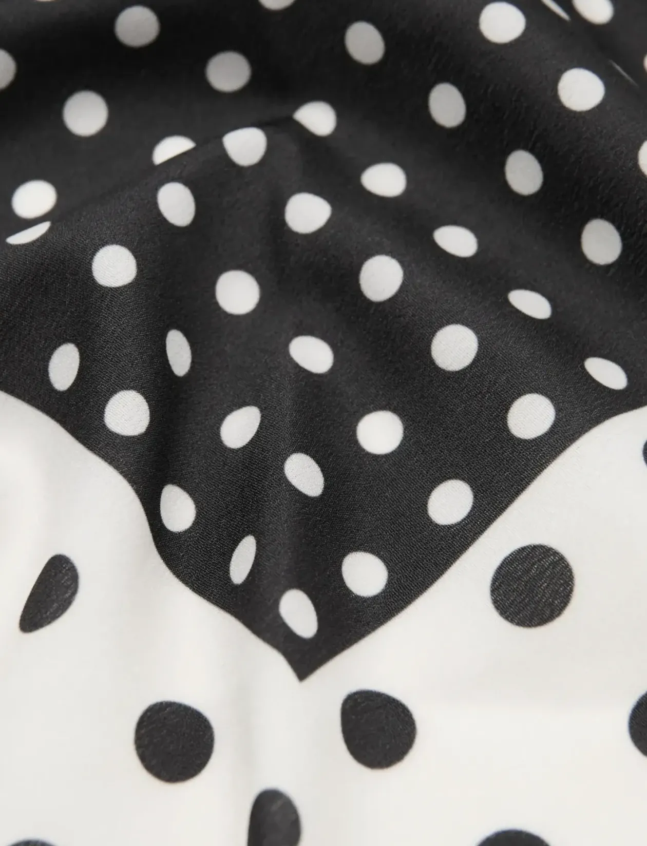 Satin check-print scarf - Tynde tørklæder