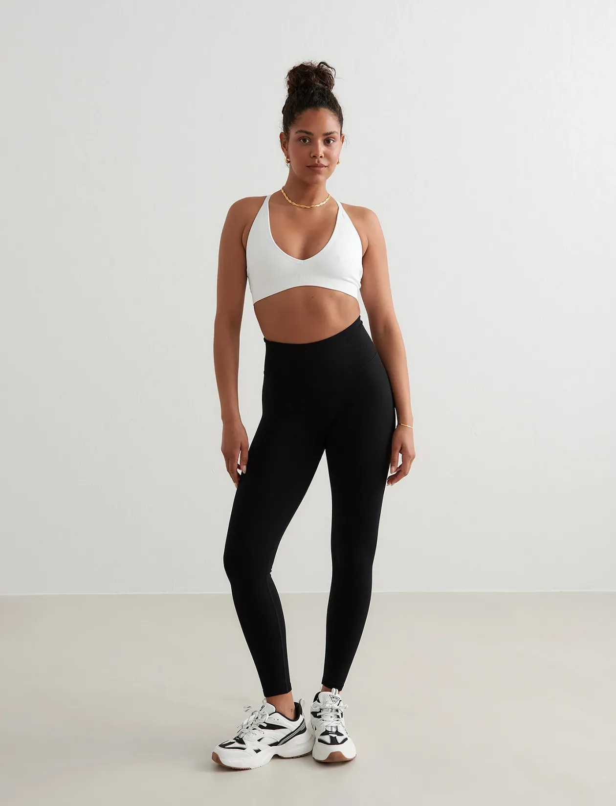 Shape Seamless Cross Back Bra - Sports-bh'er