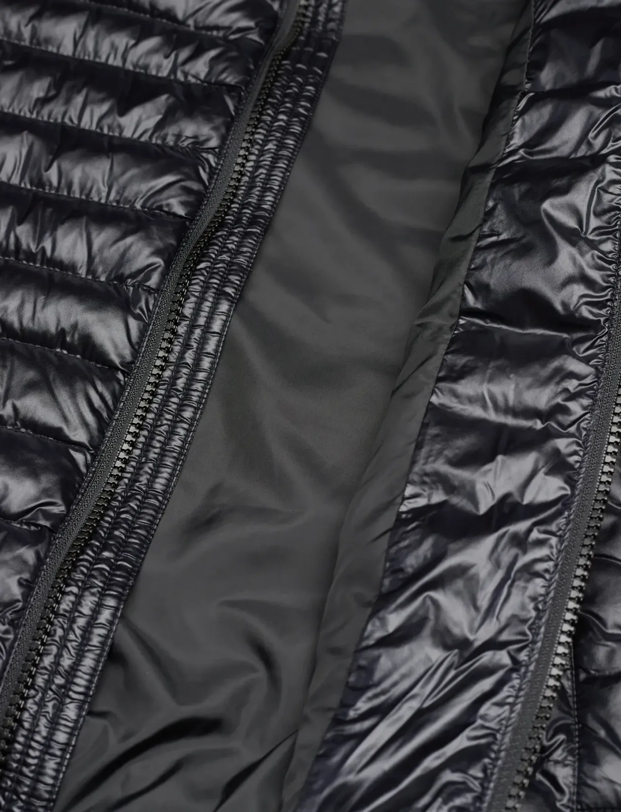 SHINY LIGHT PADDED VEST - Veste