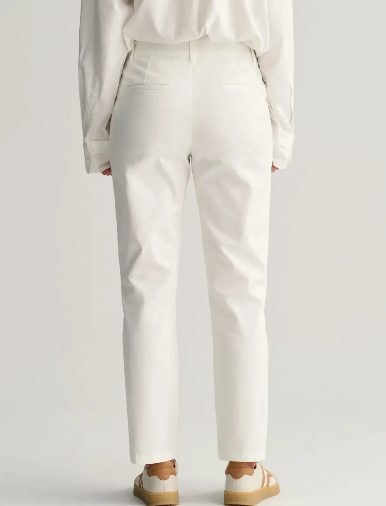 SLIM CHINOS - Chinos