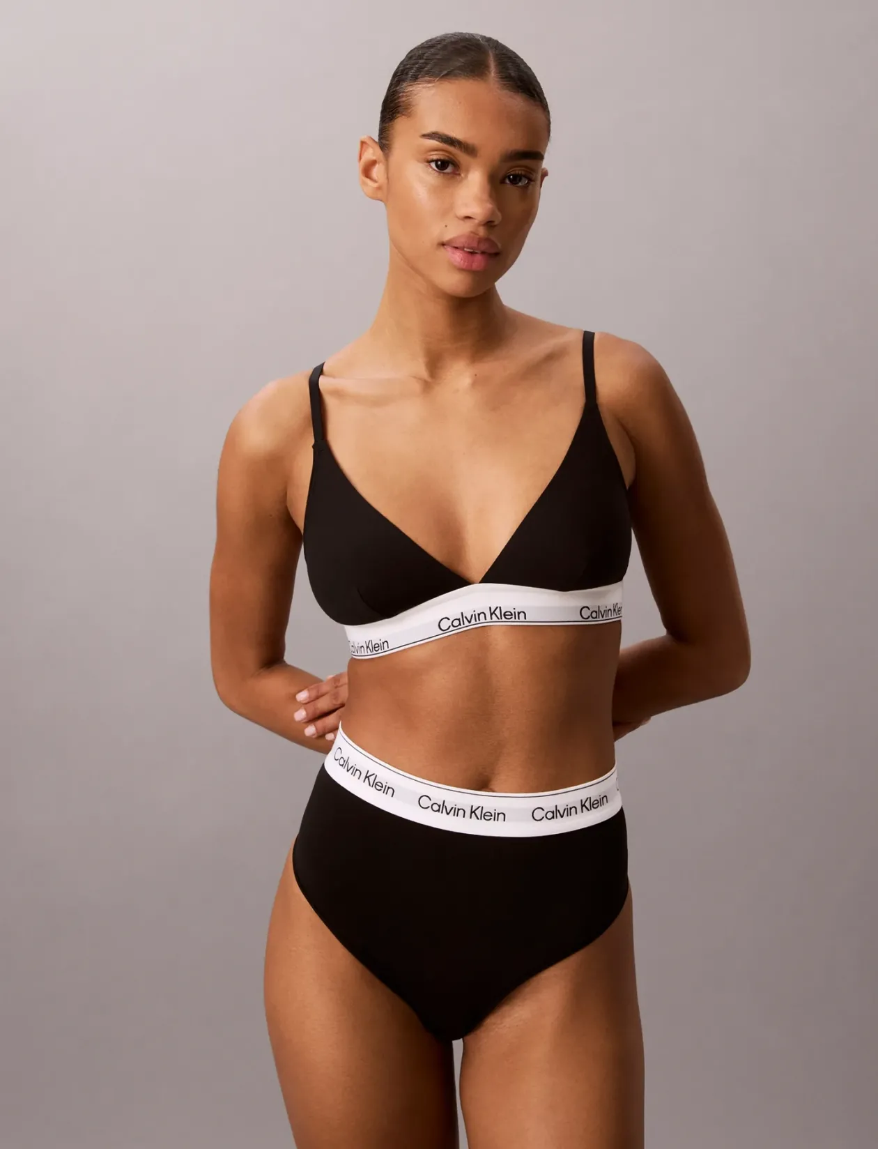 THONG - String