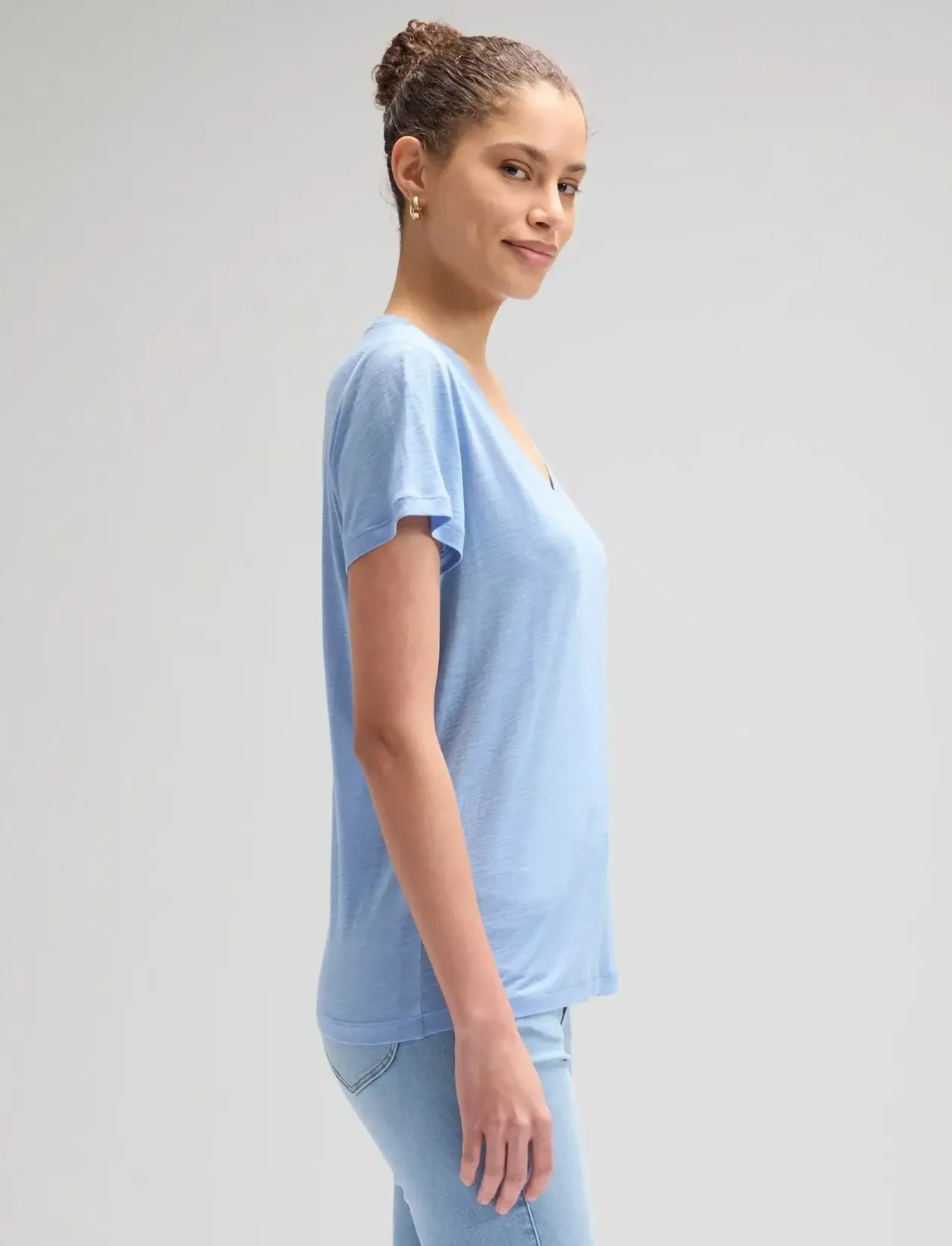 V NECK TEE - T-shirts