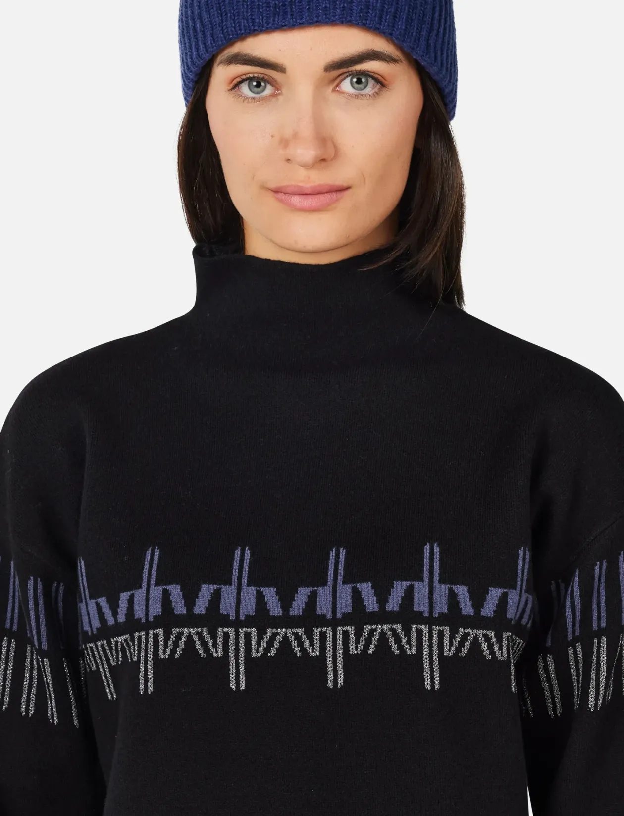 W PATTERNED TN SWEATER - Strik